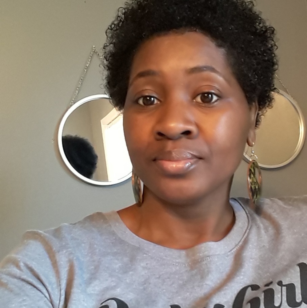 Meet your Posher, April